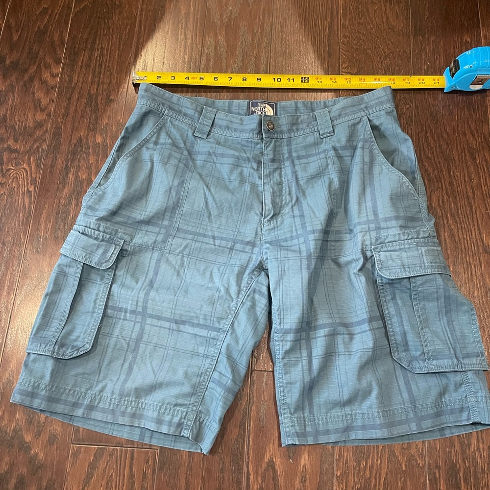 The North Face Men’s Cargo Shorts Blue Plaid Size 38 Outdoor Hiking Vintage